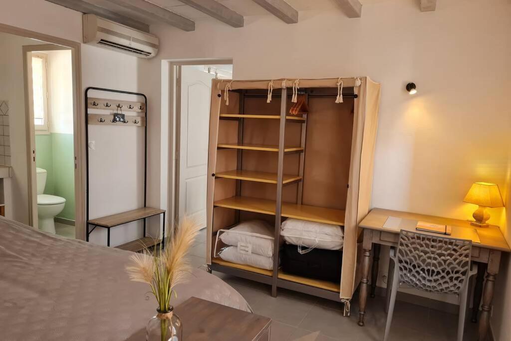 Appart Cosy Avec Son Exterieur Chaleureux,Piscine Et Parking Prive Fontvieille Dış mekan fotoğraf